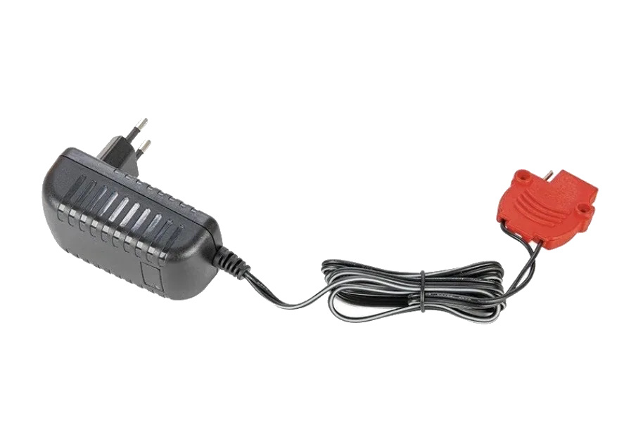 Pilsan 12V. 2A Kırmızı Soket Şarj Cihazı